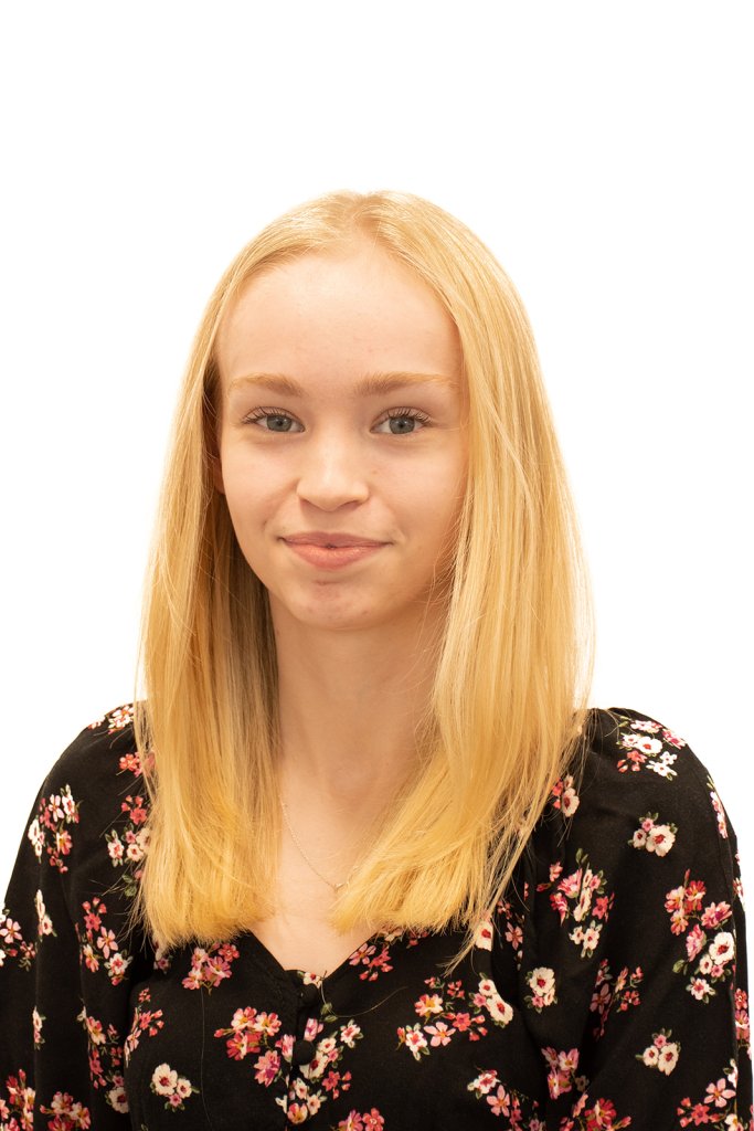 A headshot of Lindsay